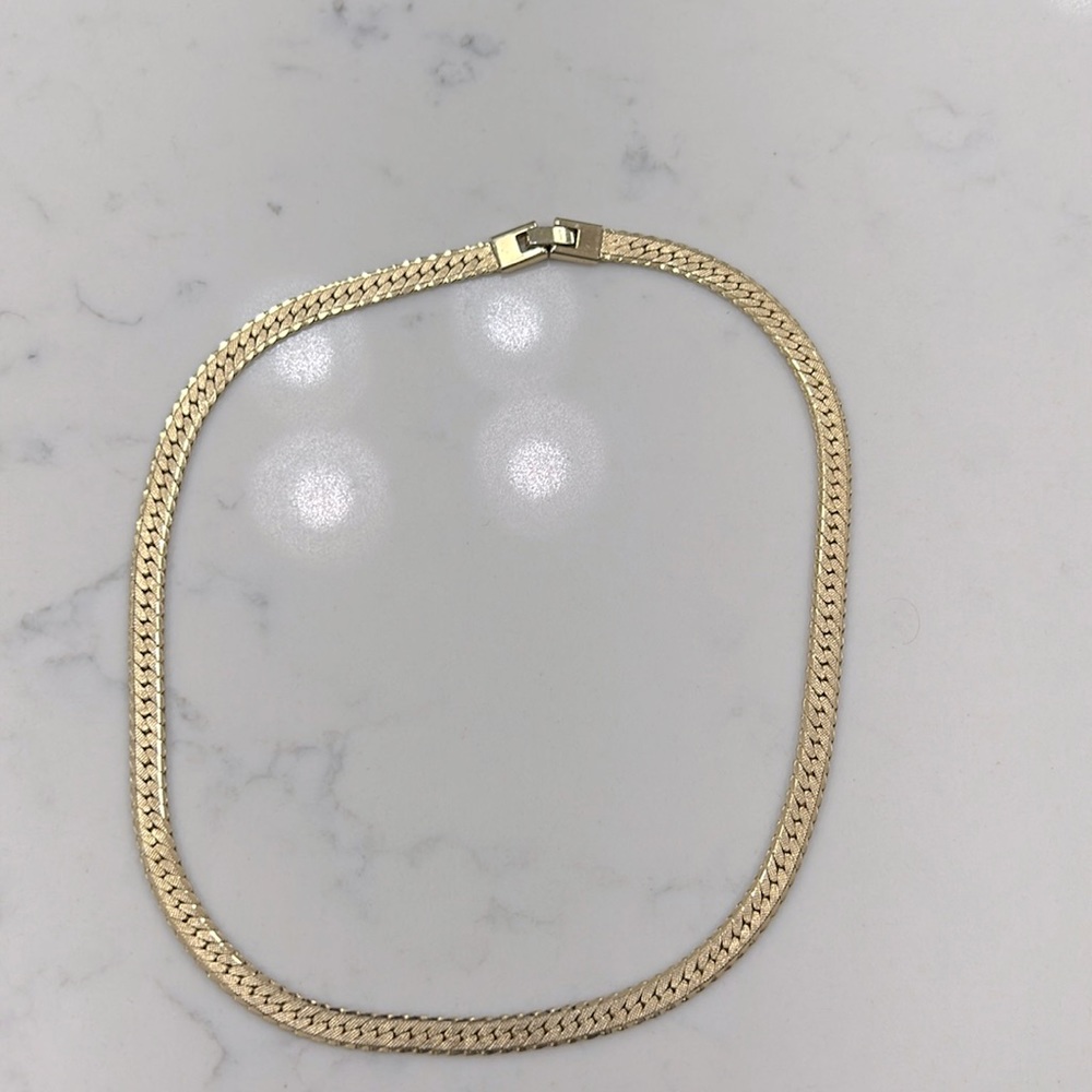 Gold tone necklace 18”